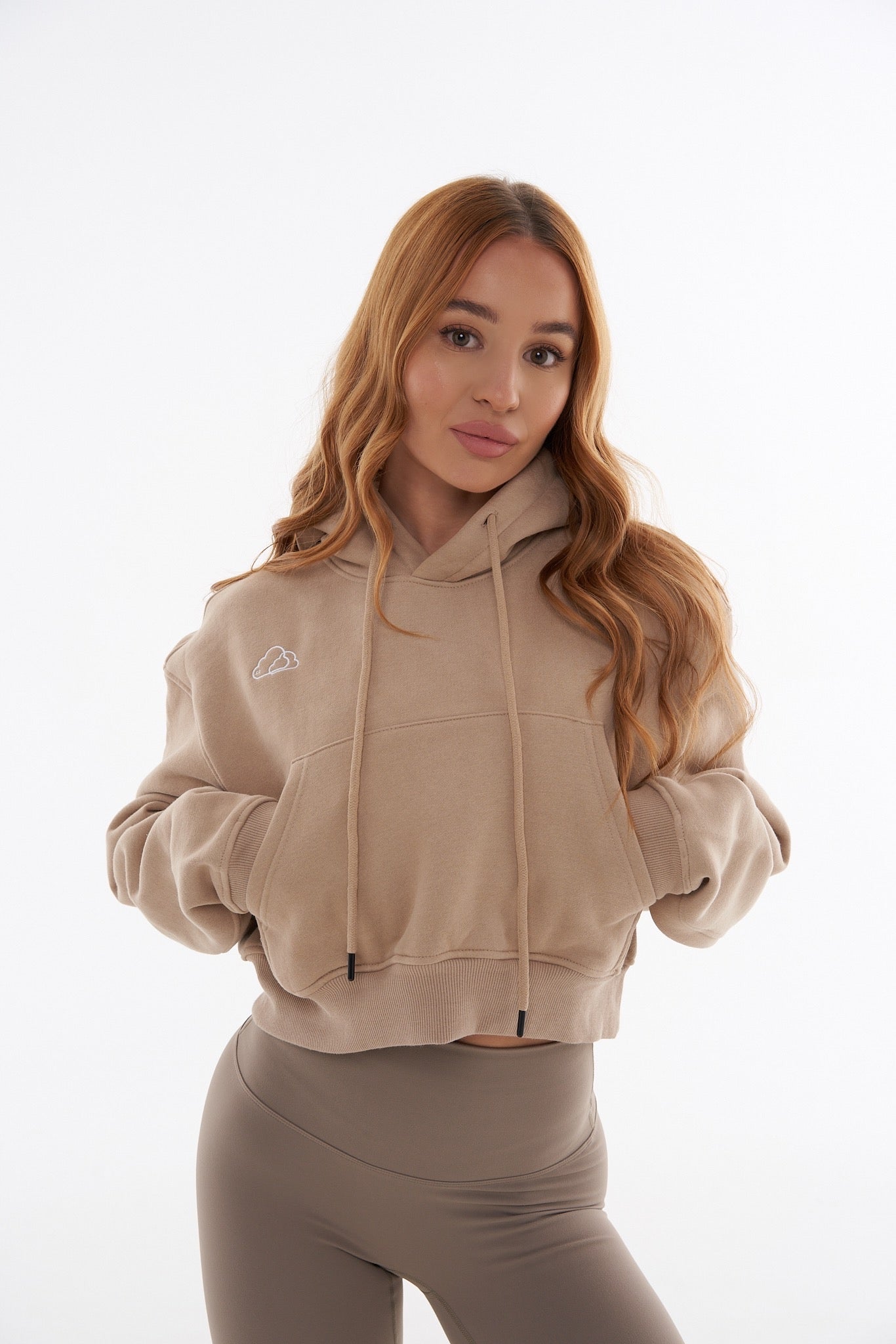 Fleece-interior crop hoodie with modal